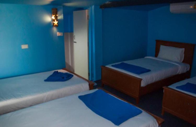 The Lazy Bar And Guesthouse Krabi Bagian luar foto