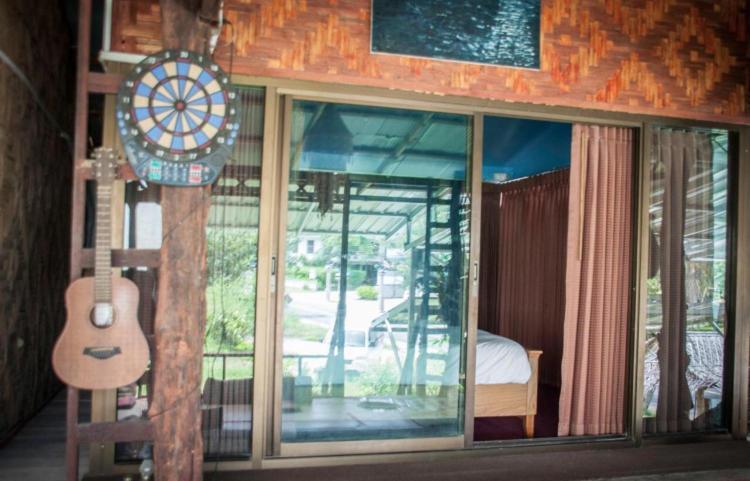 The Lazy Bar And Guesthouse Krabi Bagian luar foto
