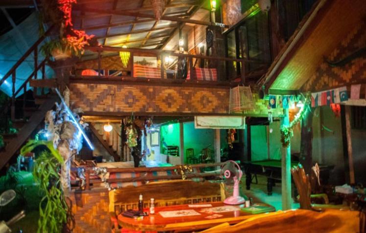 The Lazy Bar And Guesthouse Krabi Bagian luar foto